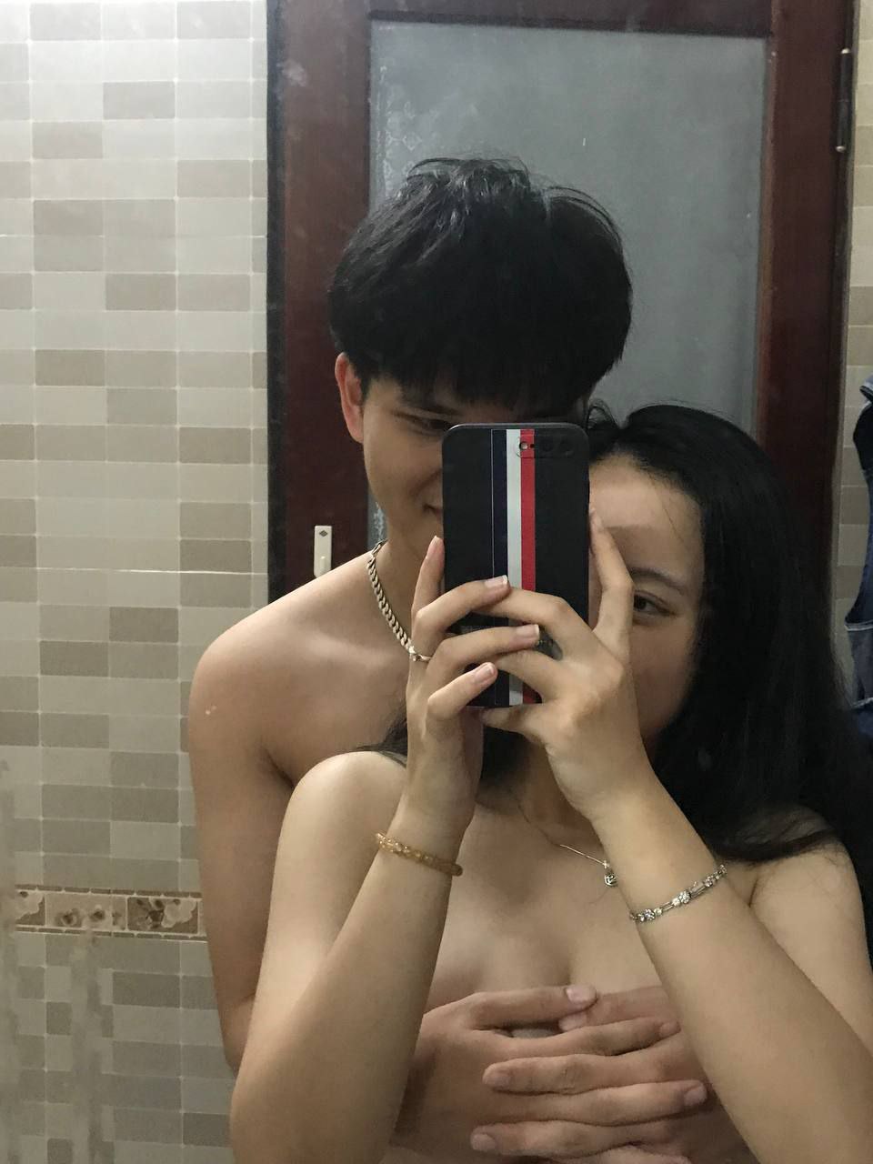 Anh đút cặc vào đi còn chần chờ gì nữa